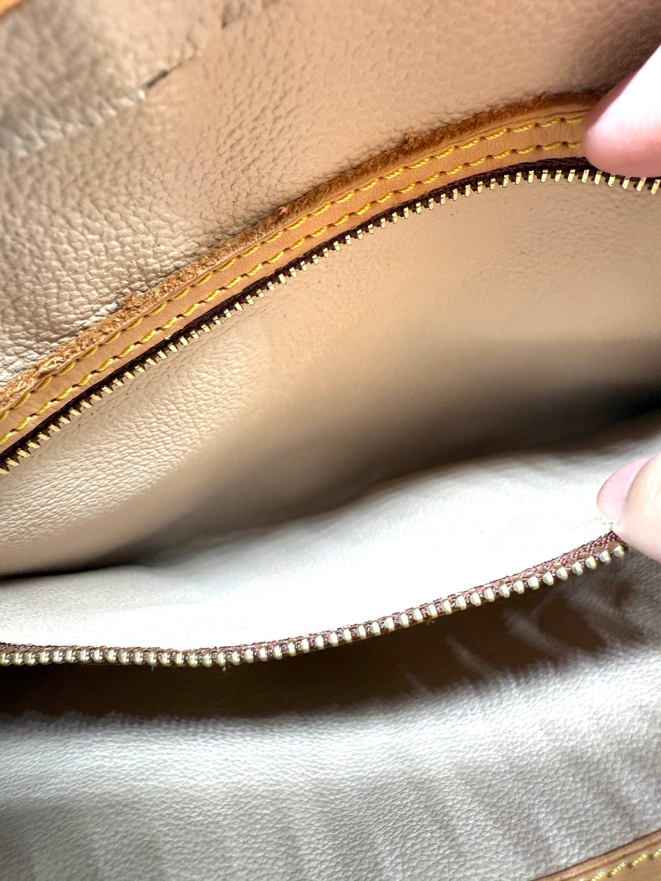 Louis Vuitton Bucket GM