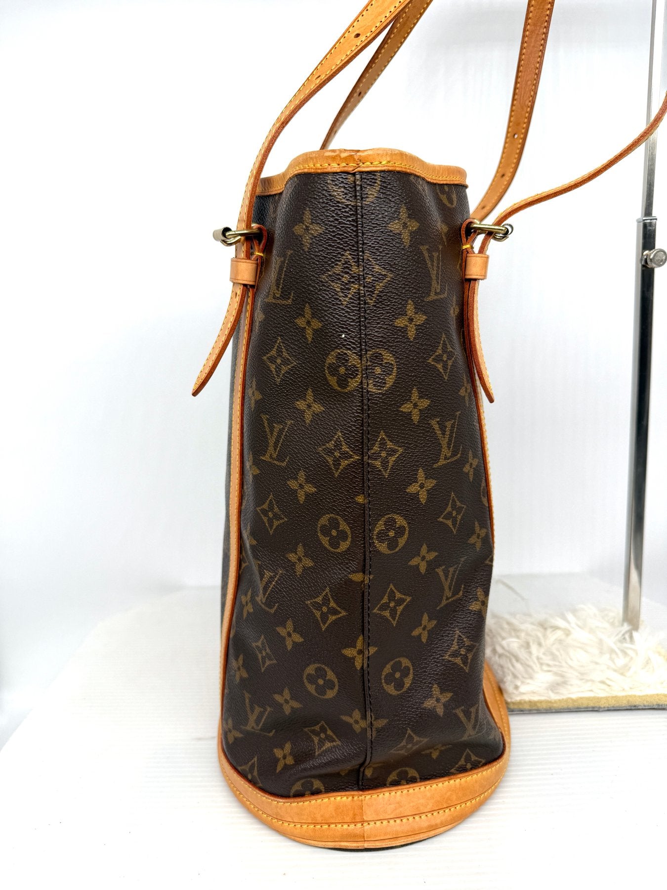 Louis Vuitton Bucket GM