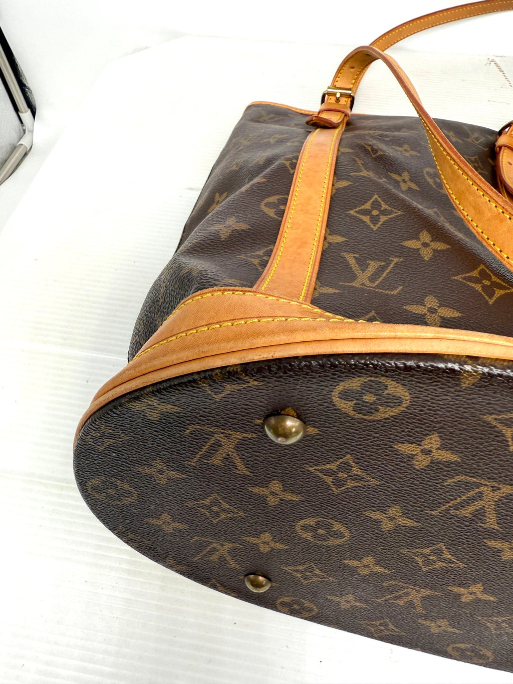 Louis Vuitton Bucket GM