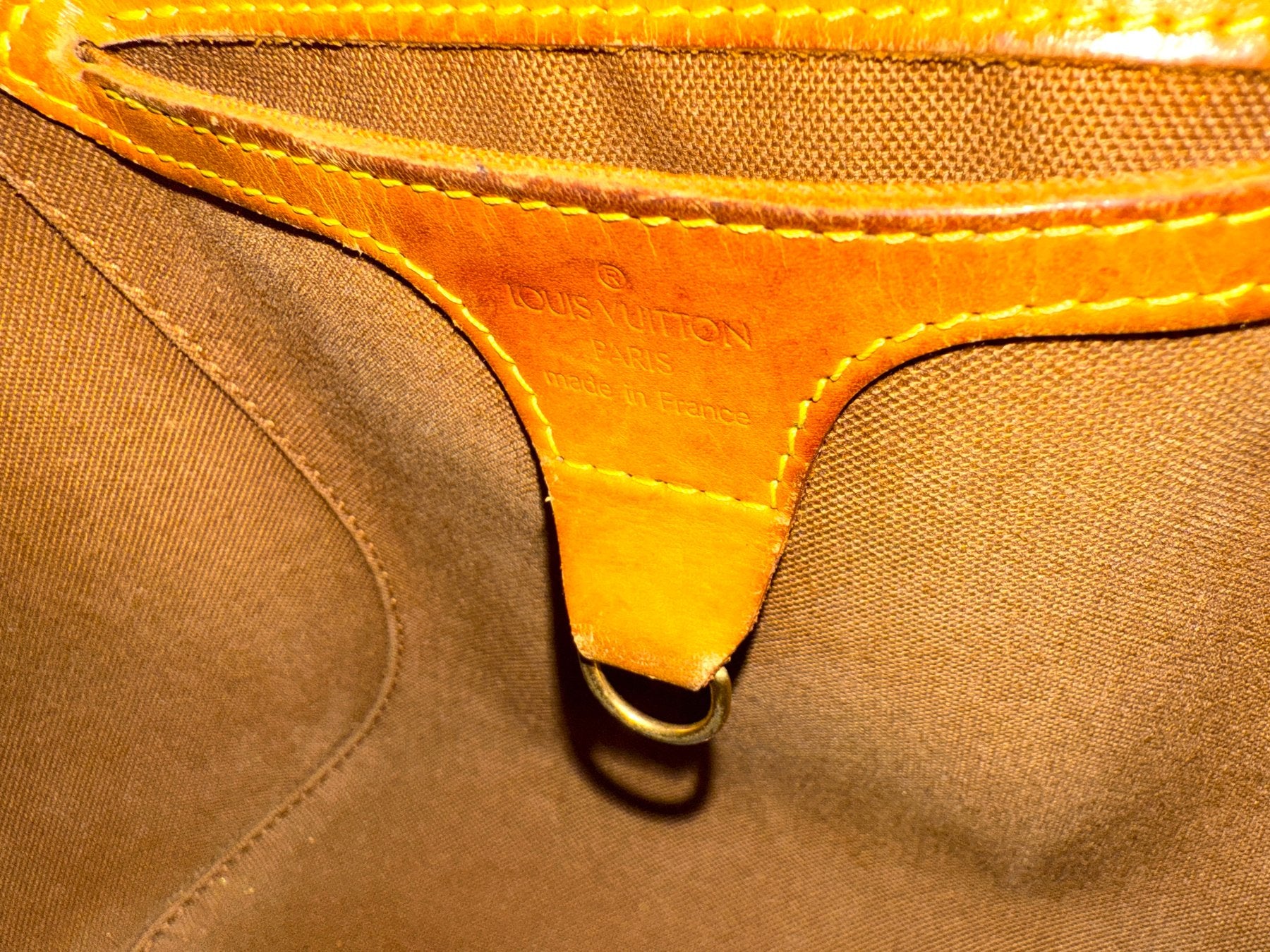 Louis Vuitton Ellipse MM