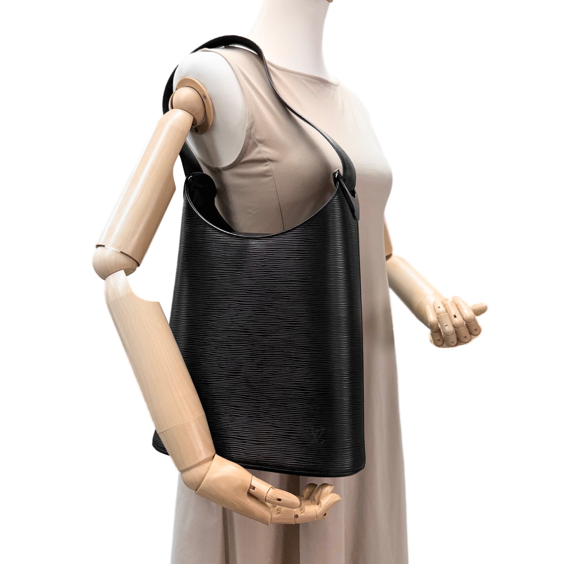 Louis Vuitton Versseau MM