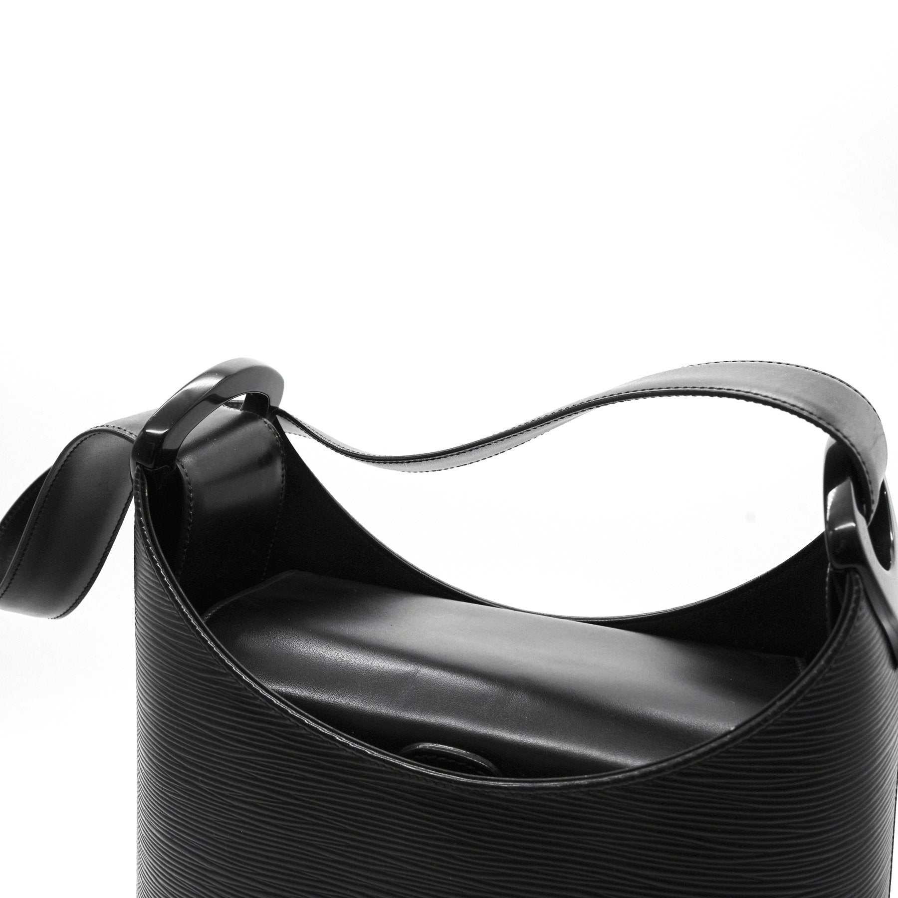 Louis Vuitton Versseau MM