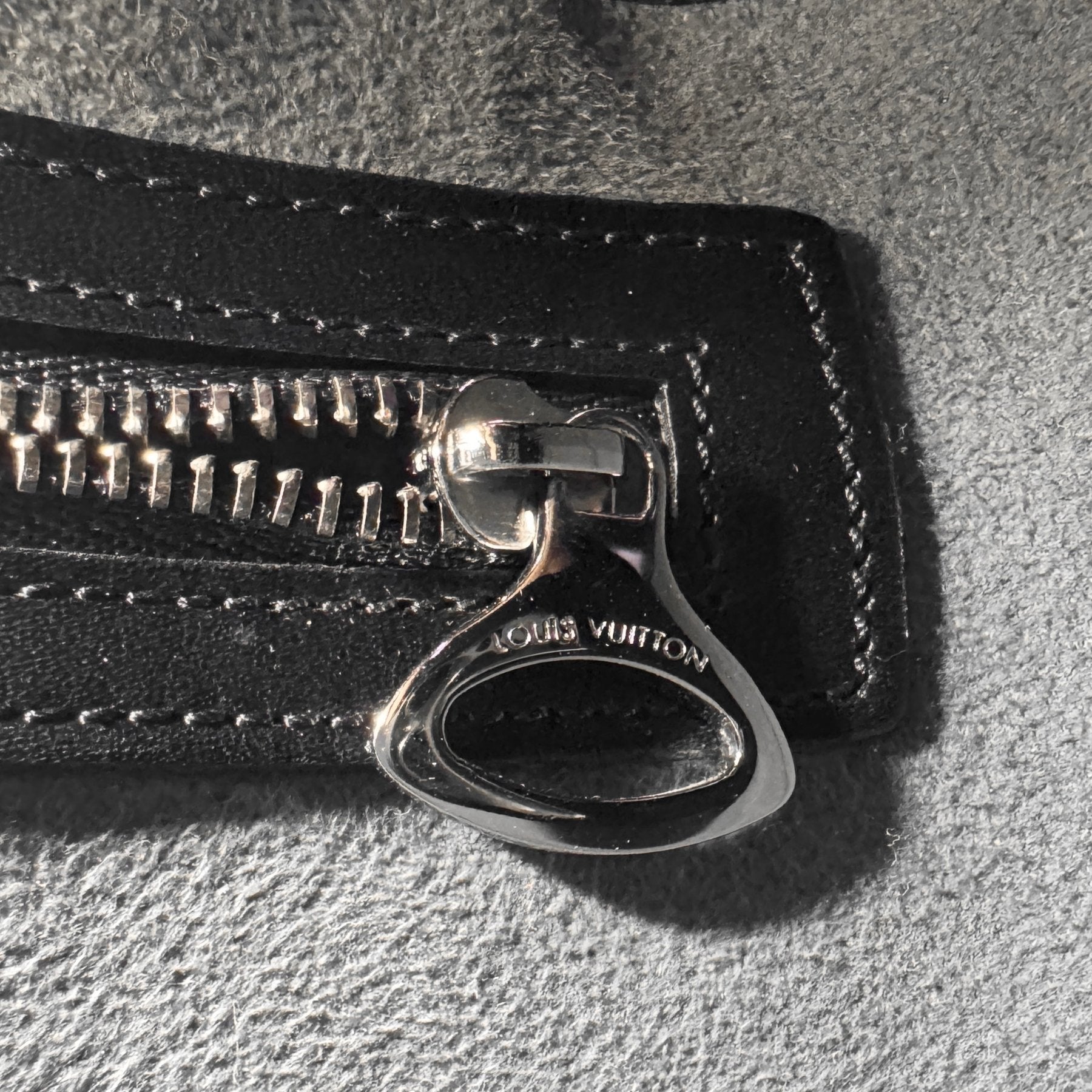 Louis Vuitton Versseau MM