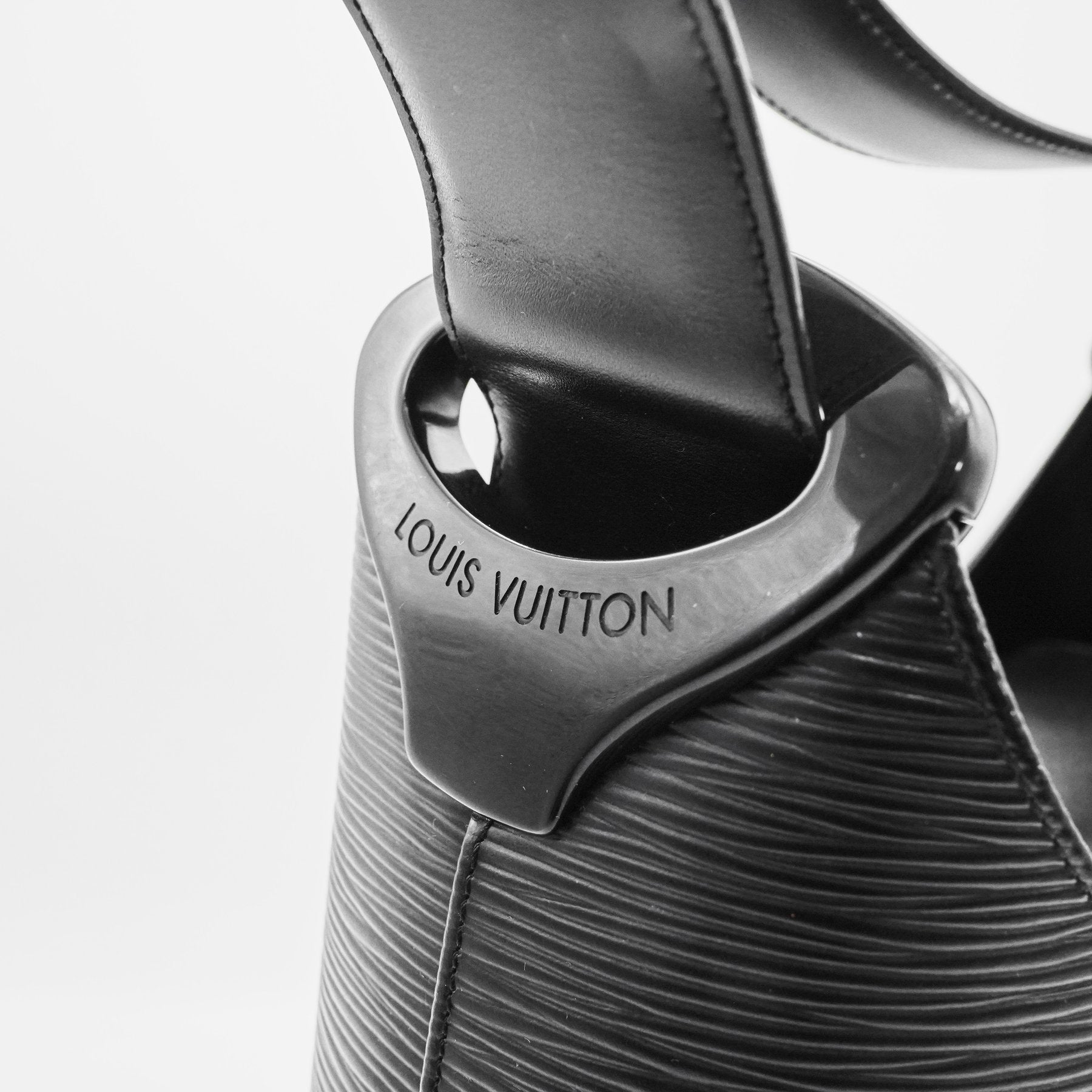 Louis Vuitton Versseau MM