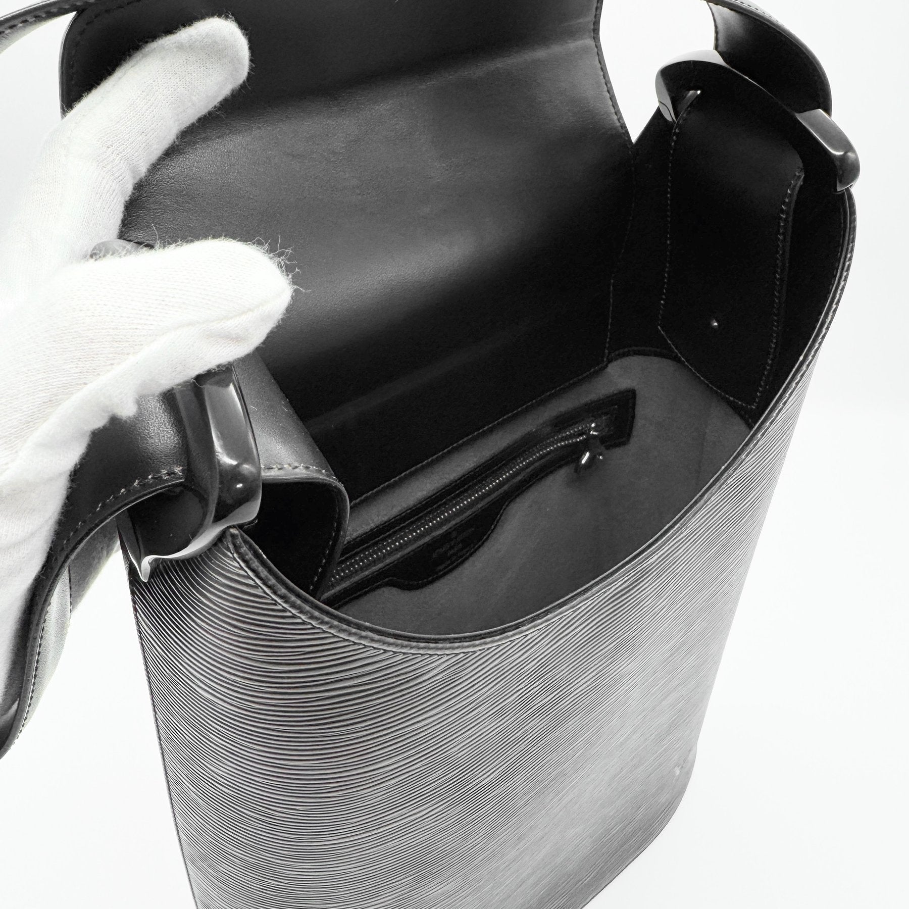 Louis Vuitton Versseau MM